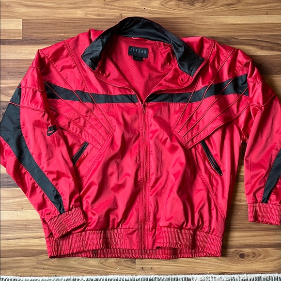 Jordan Red Mesh Jacket - Picture 3 of 5